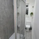 Cosy 3 Bedroom, 5 Bed House! Hébergement de vacances Leeds (West Yorkshire)