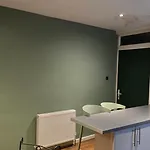 Cosy 3 Bedroom, 5 Bed House! *