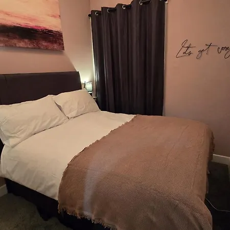 Holiday home Cosy 3 Bedroom, 5 Bed House! Leeds (West Yorkshire)