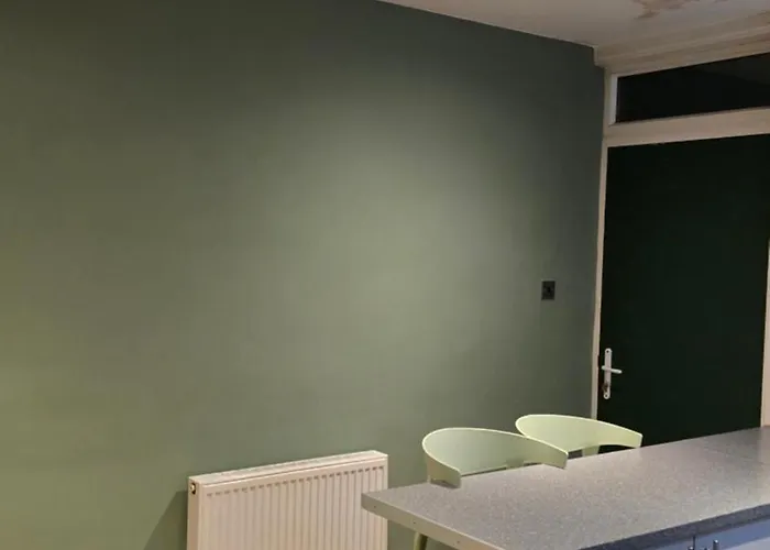 Cosy 3 Bedroom, 5 Bed House! *