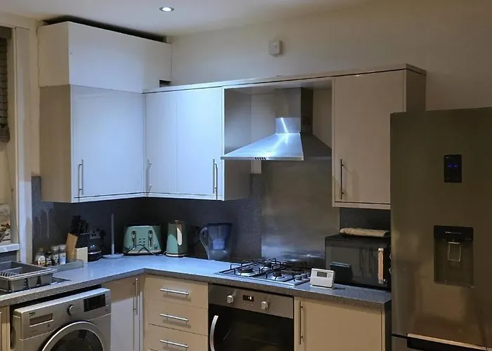 Cosy 3 Bedroom, 5 Bed House! Сasa de vacaciones *